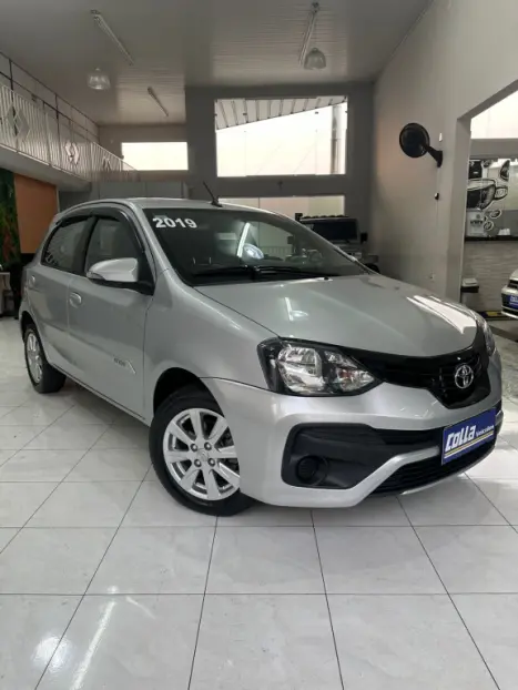 TOYOTA Etios Hatch 1.5 16V 4P FLEX XS AUTOMTICO, Foto 3