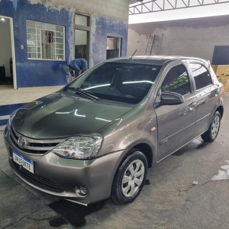 TOYOTA Etios Hatch 1.5 16V 4P FLEX XS AUTOMTICO, Foto 1