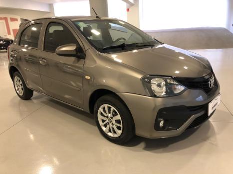 TOYOTA Etios Hatch 1.3 16V 4P FLEX X AUTOMTICO, Foto 1