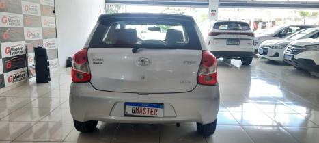 TOYOTA Etios Hatch 1.3 16V 4P FLEX XS, Foto 6