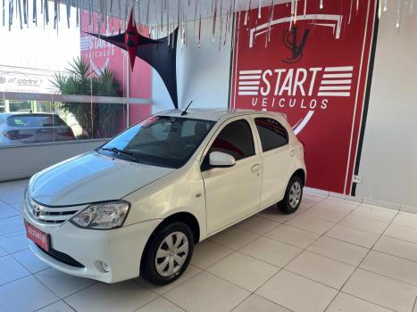 TOYOTA Etios Hatch 1.3 16V 4P FLEX X, Foto 4