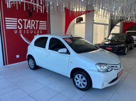 TOYOTA Etios Hatch 1.3 16V 4P FLEX X, Foto 5