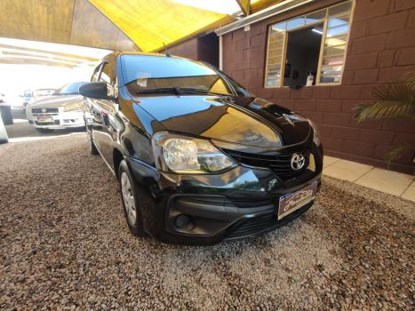 TOYOTA Etios Hatch 1.3 16V 4P FLEX X, Foto 2