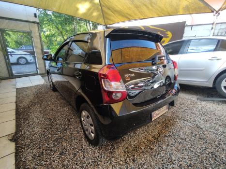 TOYOTA Etios Hatch 1.3 16V 4P FLEX X, Foto 5