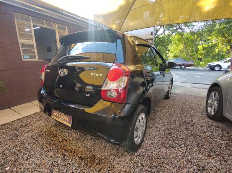 TOYOTA Etios Hatch 1.3 16V 4P FLEX X, Foto 7