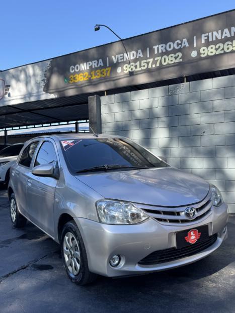 TOYOTA Etios Hatch 1.3 16V 4P FLEX X, Foto 2