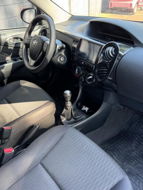 TOYOTA Etios Hatch 1.3 16V 4P FLEX X, Foto 7