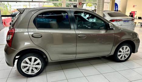 TOYOTA Etios Hatch 1.5 16V 4P FLEX X PLUS, Foto 5