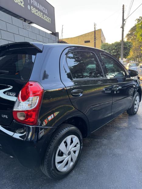 TOYOTA Etios Hatch 1.3 16V 4P FLEX X, Foto 6