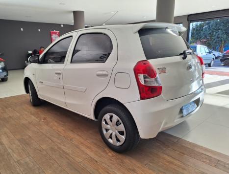 TOYOTA Etios Hatch 1.3 16V 4P FLEX X, Foto 4