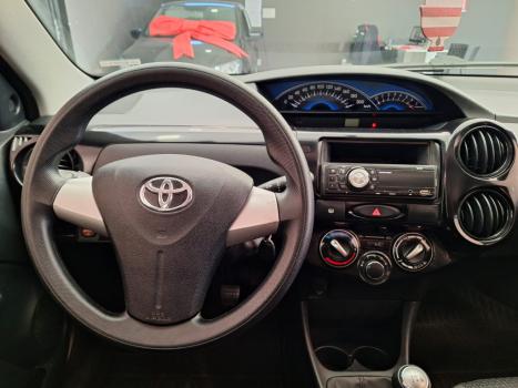 TOYOTA Etios Hatch 1.3 16V 4P FLEX X, Foto 7
