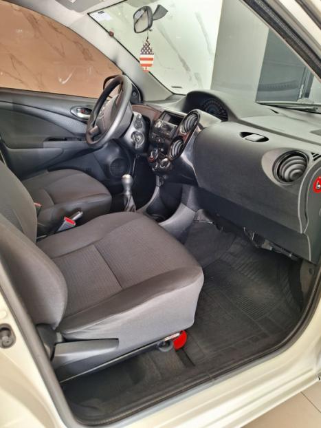 TOYOTA Etios Hatch 1.3 16V 4P FLEX X, Foto 11