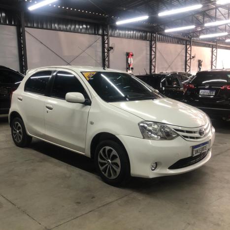 TOYOTA Etios Hatch 1.3 16V 4P FLEX XS, Foto 3