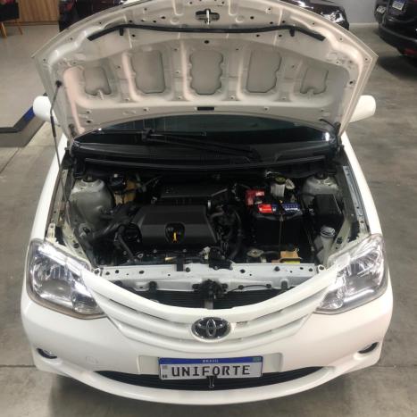 TOYOTA Etios Hatch 1.3 16V 4P FLEX XS, Foto 9
