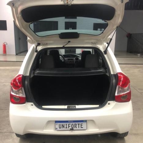 TOYOTA Etios Hatch 1.3 16V 4P FLEX XS, Foto 10