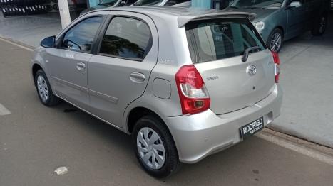 TOYOTA Etios Hatch 1.5 16V 4P FLEX READY AUTOMTICO, Foto 5