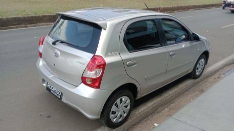 TOYOTA Etios Hatch 1.5 16V 4P FLEX READY AUTOMTICO, Foto 7