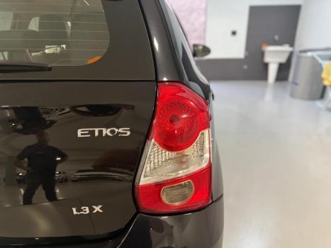 TOYOTA Etios Hatch 1.3 16V 4P FLEX X, Foto 9