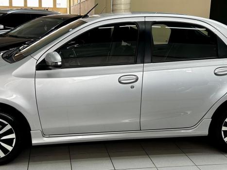TOYOTA Etios Hatch 1.5 16V 4P FLEX XLS, Foto 4