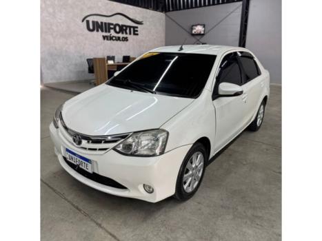 TOYOTA Etios Hatch 1.5 16V 4P FLEX XLS, Foto 3