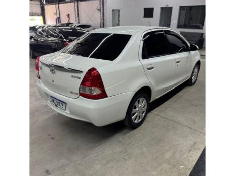 TOYOTA Etios Hatch 1.5 16V 4P FLEX XLS, Foto 4