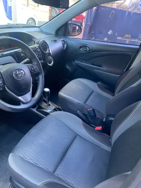 TOYOTA Etios Hatch 1.5 16V 4P FLEX XS AUTOMTICO, Foto 8