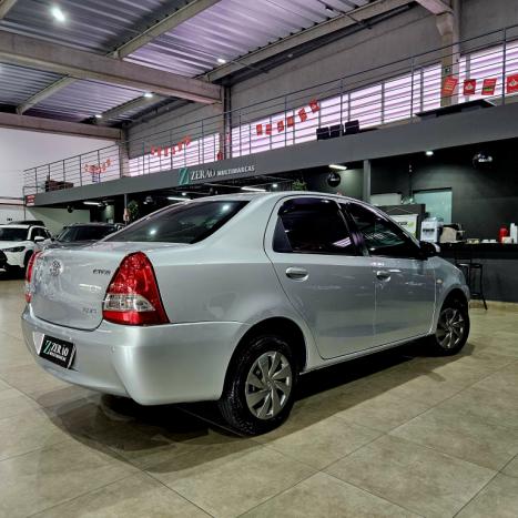 TOYOTA Etios Sedan 1.5 16V 4P FLEX XS AUTOMTICO, Foto 4