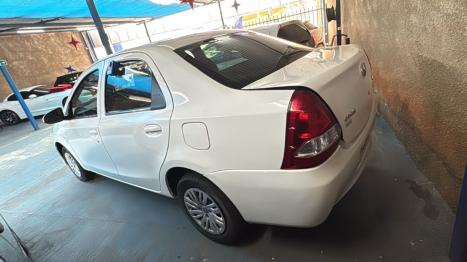 TOYOTA Etios Sedan 1.5 16V 4P FLEX X, Foto 2