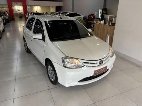 TOYOTA Etios Sedan 1.3 16V 4P FLEX X, Foto 2