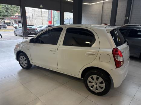 TOYOTA Etios Sedan 1.3 16V 4P FLEX X, Foto 8