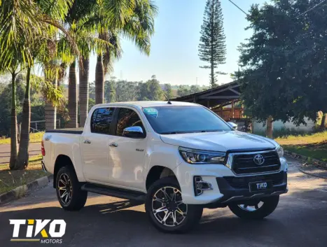 TOYOTA Hilux Caminhonete 2.8 16V SRV 4X4 DIESEL CABINE DUPLA AUTOMTICO, Foto 1