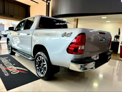 TOYOTA Hilux Caminhonete 2.8 16V SRV 4X4 DIESEL CABINE DUPLA AUTOMTICO, Foto 8