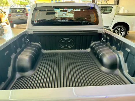 TOYOTA Hilux Caminhonete 2.8 16V SRV 4X4 DIESEL CABINE DUPLA AUTOMTICO, Foto 12