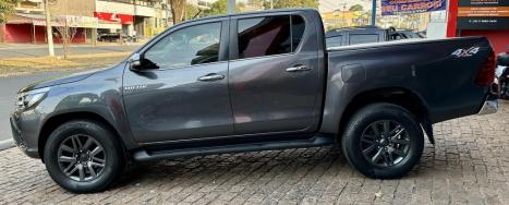 TOYOTA Hilux Caminhonete 2.8 16V SRX 4X4 DIESEL CABINE DUPLA AUTOMTICO, Foto 5