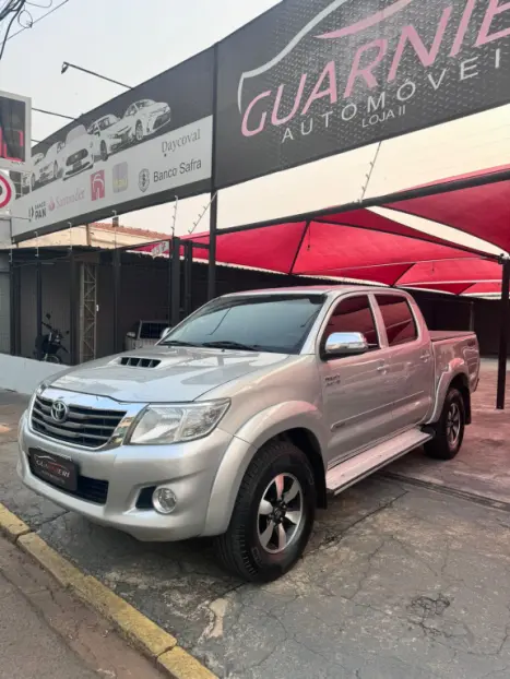 TOYOTA Hilux Caminhonete 3.0 4P 4X4 SRV TURBO DIESEL CABINE DUPLA AUTOMTICO, Foto 3