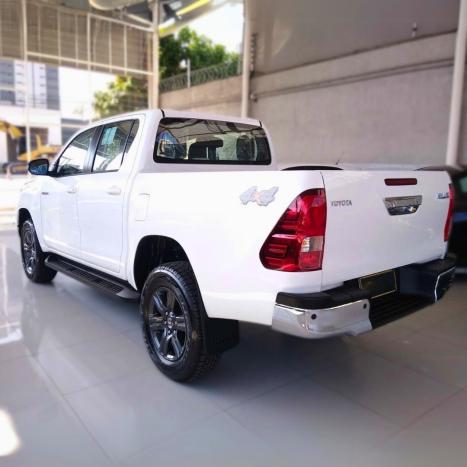 TOYOTA Hilux Caminhonete 2.4 4P DIESEL CABINE DUPLA, Foto 6