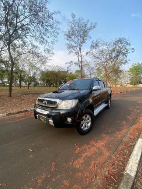 TOYOTA Hilux Caminhonete 3.0 4P 4X4 SRV TURBO DIESEL CABINE DUPLA LIMITED EDITION AUTOMTICO, Foto 1