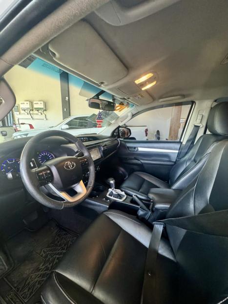 TOYOTA Hilux Caminhonete 2.8 16V SRX 4X4 DIESEL CABINE DUPLA AUTOMTICO, Foto 10