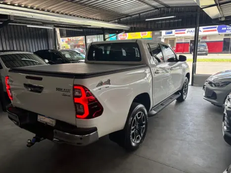 TOYOTA Hilux Caminhonete 2.8 16V SRX 4X4 TURBO DIESEL CABINE DUPLA AUTOMTICO, Foto 6