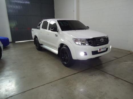 TOYOTA Hilux Caminhonete 2.7 16V 4P SRV FLEX 4X4  CABINE DUPLA AUTOMTICO, Foto 3