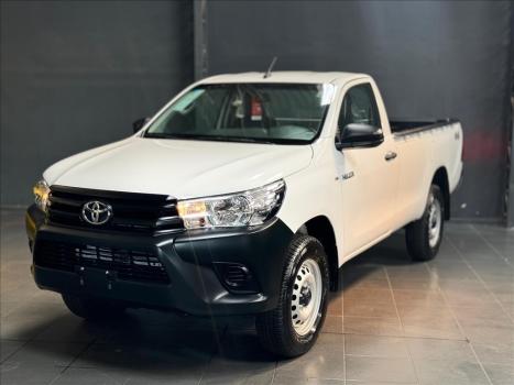 TOYOTA Hilux Caminhonete 2.8 4X4 DIESEL CABINE SIMPLES, Foto 2