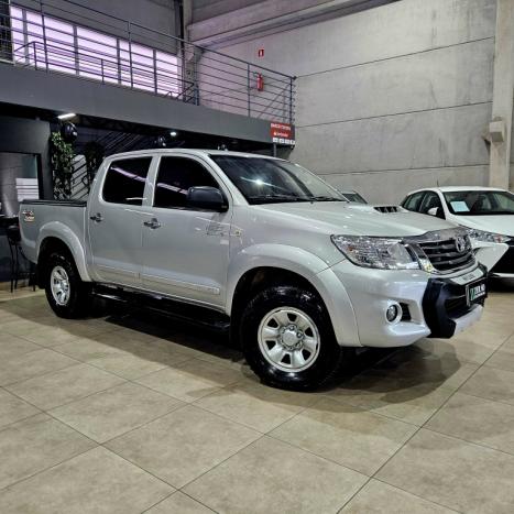 TOYOTA Hilux Caminhonete 3.0 4P 4X4 DIESEL CABINE DUPLA, Foto 1