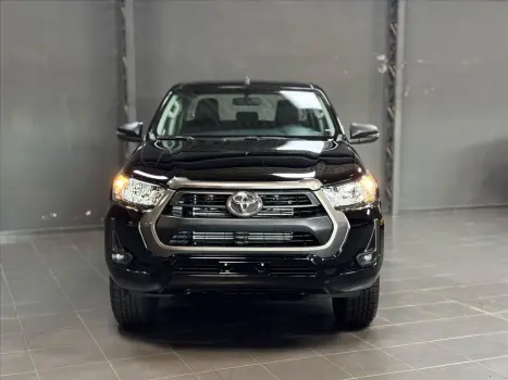 TOYOTA Hilux Caminhonete 2.8 16V 4P SR 4X4 DIESEL CABINE DUPLA AUTOMTICO, Foto 4