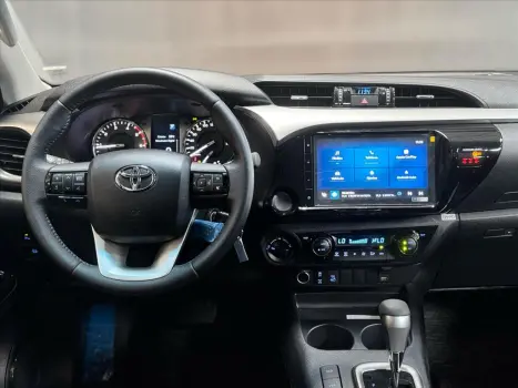 TOYOTA Hilux Caminhonete 2.8 16V 4P SR 4X4 DIESEL CABINE DUPLA AUTOMTICO, Foto 13