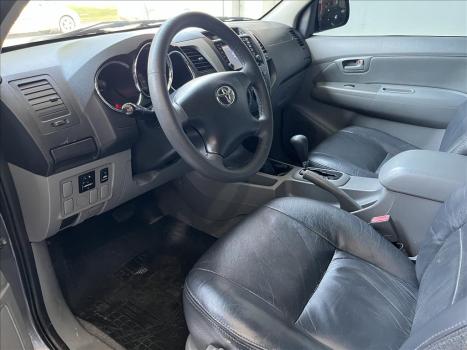 TOYOTA Hilux Caminhonete 3.0 16V 4P 4X4 SRV TURBO DIESEL CABINE DUPLA AUTOMTICO, Foto 8
