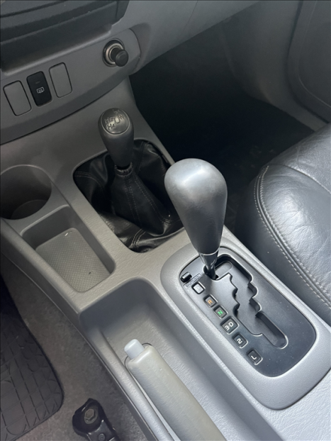 TOYOTA Hilux Caminhonete 3.0 16V 4P 4X4 SRV TURBO DIESEL CABINE DUPLA AUTOMTICO, Foto 13