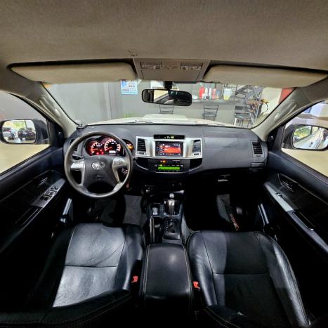 TOYOTA Hilux Caminhonete 3.0 4P SRV DIESEL CABINE DUPLA, Foto 6