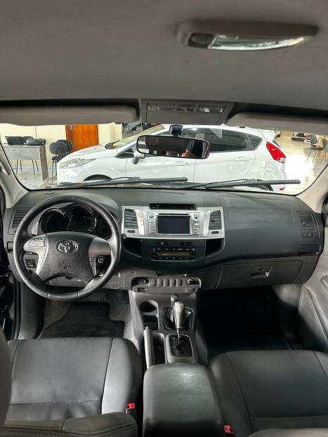 TOYOTA Hilux Caminhonete 2.7 16V 4P SRV FLEX 4X4  CABINE DUPLA AUTOMTICO, Foto 11