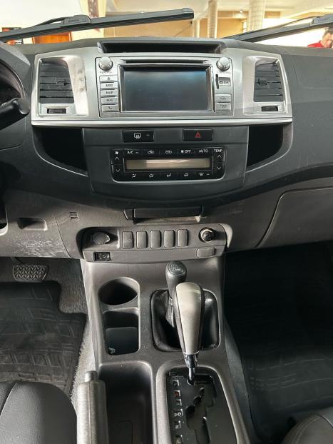 TOYOTA Hilux Caminhonete 2.7 16V 4P SRV FLEX 4X4  CABINE DUPLA AUTOMTICO, Foto 12
