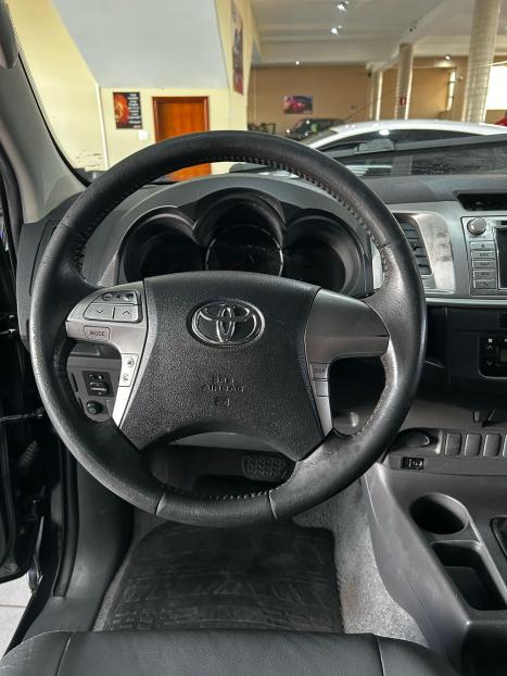 TOYOTA Hilux Caminhonete 2.7 16V 4P SRV FLEX 4X4  CABINE DUPLA AUTOMTICO, Foto 13